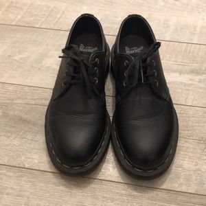 Dr. Marten’s Women’s 1461 vegan leather black size 5